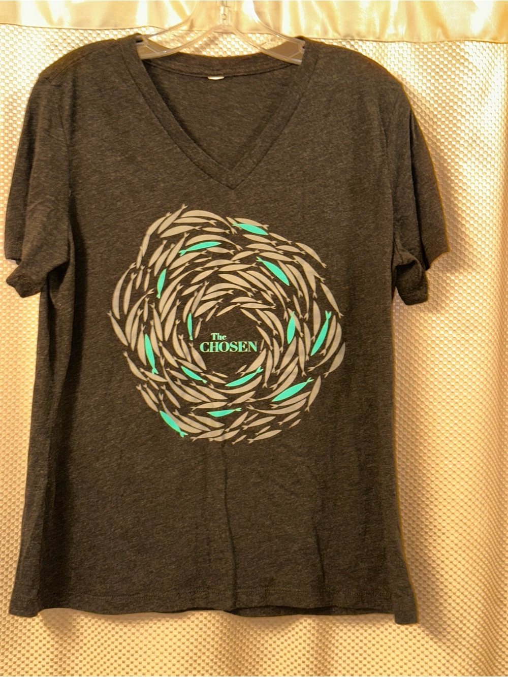 Chosen Women's Charcoal V-Neck Graphic Tee XL PTP 21